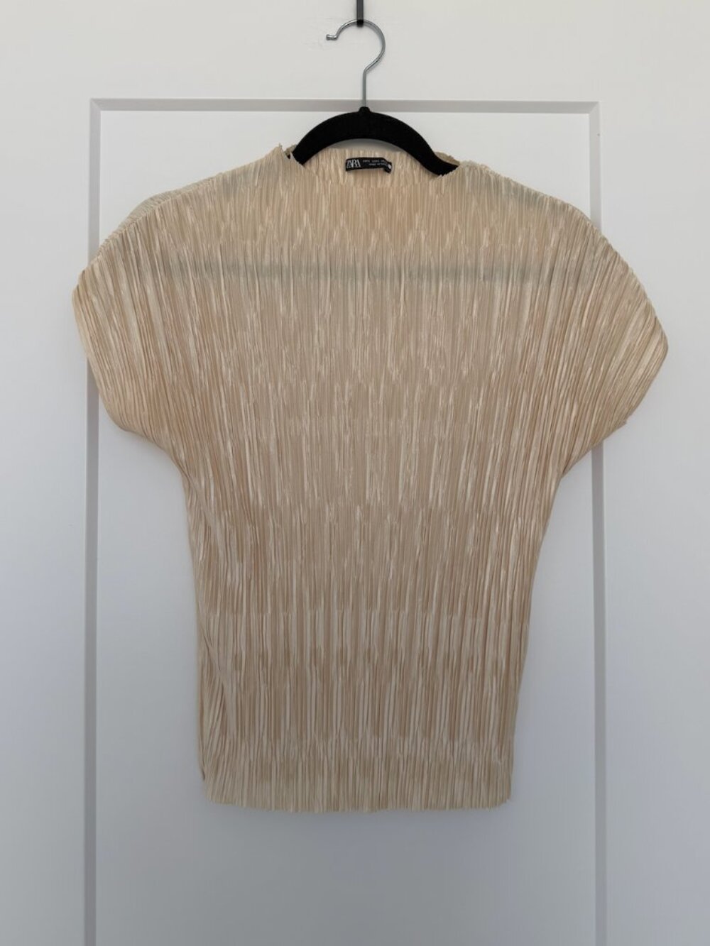 Zara Cream Pleated Short Sleeve Top